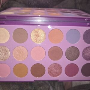 Morphe Pastel and Warm Tones Eyeshadow Palette